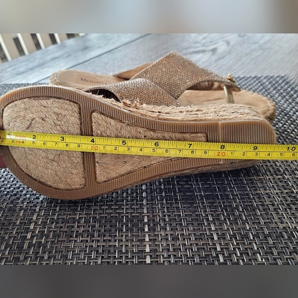 Mountain Sole Wedges - Picture 2 of 3